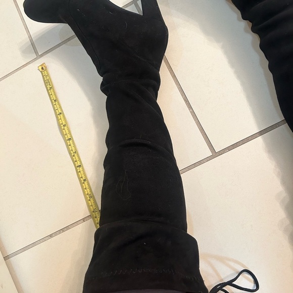 Woman’s size 7 knee high boots - Picture 5 of 8